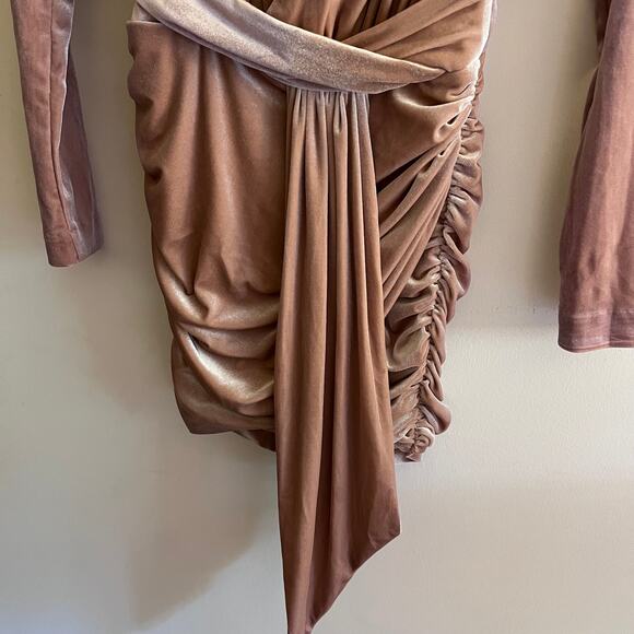 House of CB Farrah Pink Blush Velvet Gathered Deep V Mini Dress Size XS - Picture 4 of 9